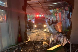 Xe chở vật liệu đâm xuyên nhà dân, chủ nhà thiệt mạng