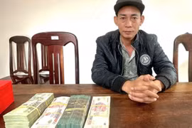 Khởi tố nhóm đối tượng lừa bán thiên thạch rồi cướp tiền 