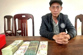 Khởi tố nhóm đối tượng lừa bán thiên thạch rồi cướp tiền 