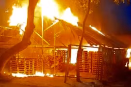 Tây Ninh: Khống chế đám cháy lớn tại cơ sở sản xuất pallet gỗ