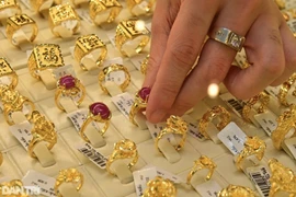 Giá vàng chiều 19/8: Vàng miếng leo lên đỉnh lịch sử