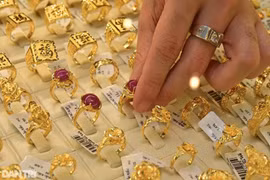 Giá vàng chiều 19/8: Vàng miếng leo lên đỉnh lịch sử