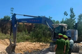 Phát hiện 3 doanh nghiệp ở Quảng Ngãi đổ chất thải ra môi trường