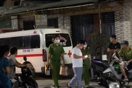 TP HCM: Phát hiện thi thể 2 vợ chồng trước cửa nhà