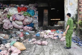 Bắt quả tang cơ sở chế biến mỡ không bảo đảm vệ sinh ở Hòa Tiến