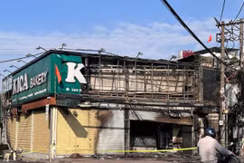 Hỏa hoạn rạng sáng tại tiệm sản xuất bánh ở phường Phước Long