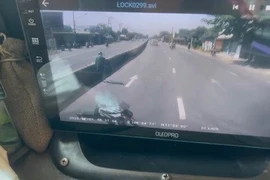 Người đi bộ gặp tai nạn khi lao vào xe bồn tại ngã tư Mỹ Phước – Tân Vạn