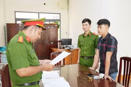 Bắt tạm giam đối tượng 18 tuổi đâm hai người bị thương tại Cần Thơ