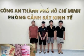 Công an TP HCM triệt phá đường dây sản xuất nước giặt, nước tẩy rửa giả