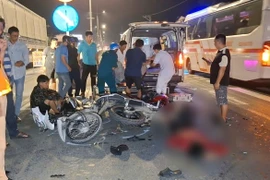 Va chạm giữa hai xe máy trên đường dẫn cao tốc TPHCM – Trung Lương