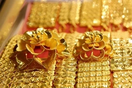 Giá vàng miếng SJC ổn định, vàng thế giới giảm nhẹ 