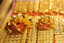 Giá vàng miếng SJC ổn định, vàng thế giới giảm nhẹ 