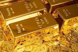 Giá vàng SJC lập kỷ lục mới, vàng nhẫn tăng mạnh 