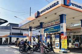 Vĩnh Long: Nhiều cửa hàng xăng dầu cam kết không găm hàng, tăng giá