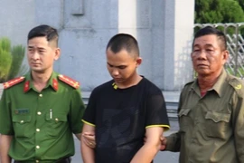 Bắt tạm giam thanh niên 20 tuổi cướp tài sản của tài xế taxi