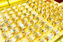Vàng nhẫn và vàng miếng cùng tăng mạnh, chạm mức cao kỷ lục