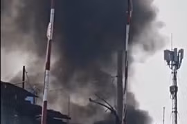 TPHCM: Lửa bùng phát tại căn nhà phường Hạnh Thông