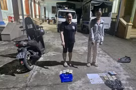 Bắt giữ em gái và bạn cạy két sắt, trộm tài sản trị giá 800 triệu đồng