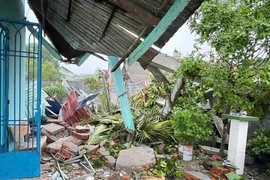  Long An: Mưa giông làm sập tường, hai bà cháu tử vong thương tâm