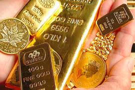 Giá vàng SJC và vàng nhẫn "bật tăng sốc" hơn 2 triệu đồng/lượng ngày 2/8