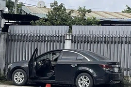 TP HCM: Phát hiện thi thể nữ giới trong ô tô đậu nhiều ngày