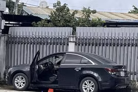 TP HCM: Phát hiện thi thể nữ giới trong ô tô đậu nhiều ngày