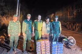 Bắt quả tang đối tượng vận chuyển gần 60kg pháo nổ tại Đồng Nai