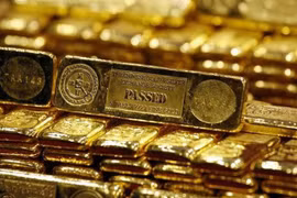 Vàng nhẫn, vàng miếng đồng loạt tăng mạnh, nhà đầu tư có nên mua vào?