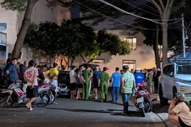 TP HCM: Cô gái bị đâm nhiều nhát trên vỉa hè, tử vong tại chỗ