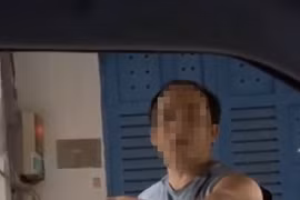 Tài xế ô tô bị chặn đầu, đe dọa giữa đêm khuya ở Bình Chánh