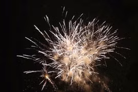 Đồng Nai: Pháo hoa rực rỡ bầu trời mừng Quốc khánh 2/9