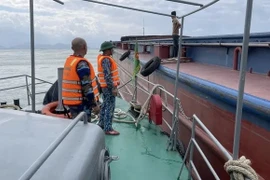 Tàu 1.500 tấn trôi ngoài cửa vịnh, được ứng cứu kịp thời tại Đà Nẵng