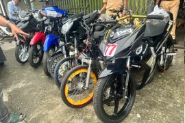 Đột kích lò độ xe tại Dĩ An, nhiều phương tiện bị tạm giữ