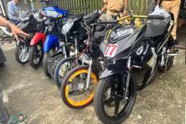 Đột kích lò độ xe tại Dĩ An, nhiều phương tiện bị tạm giữ