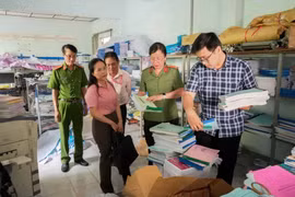 Cần Thơ thu giữ 500 bản giáo trình trái phép, xử lý chủ cửa hàng photocopy