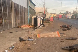 Tai nạn liên hoàn giữa container, ô tô tải và xe máy tại Lâm Đồng