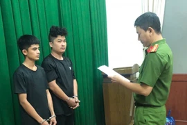 Vĩnh Long: Khởi tố hai đối tượng trong vụ xô xát tại quán karaoke