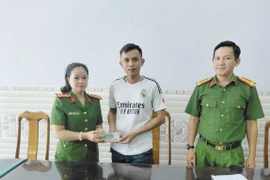 Hỗ trợ người dân lấy lại tiền chuyển nhầm qua ngân hàng