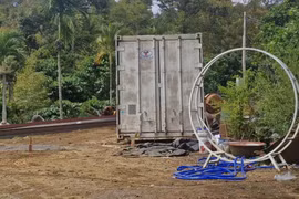 Lâm Đồng: Sập dây cẩu, thùng container rơi trúng tài xế, nạn nhân tử vong