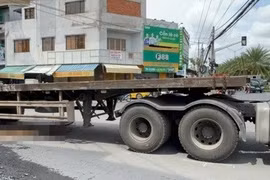 Tai nạn thương tâm ở Long Xuyên, một phụ nữ tử vong dưới gầm xe đầu kéo