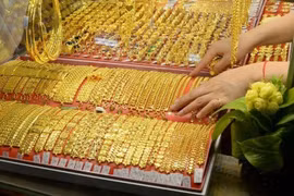 Giá vàng sáng 14/7: Đà tăng tiếp diễn, nhà đầu tư nên làm gì?