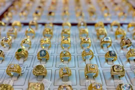 Ngày 13/6: Vàng nhẫn hút khách, vàng miếng neo đỉnh