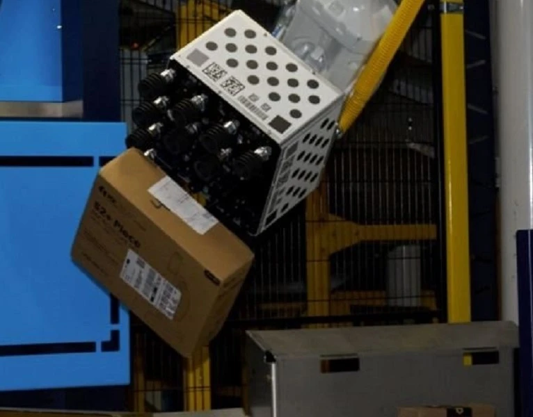 Amazon đưa 1 triệu robot phân loại hàng hóa vào hoạt động