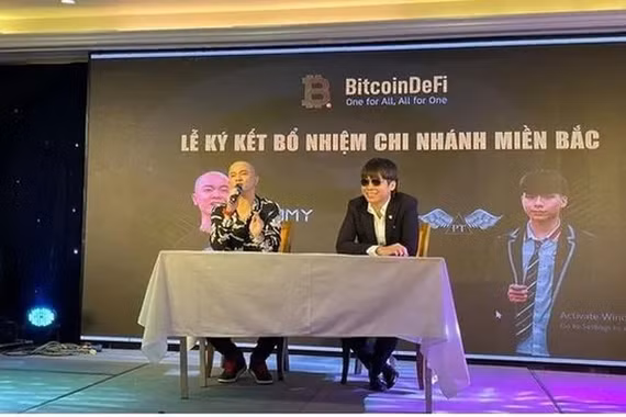 Ngáo thần tượng: Đàn em đòi tạc tượng, viết sách về Khá 'bảnh' bị cộng đồng lên án