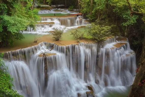 Ngẩn ngơ cảnh sắc huyền ảo của thác nước 7 tầng ở Thái Lan