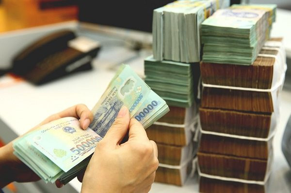 Dòng tiền tiết kiệm có 'chuyển kênh' đầu tư khi lãi suất xuống thấp? Dong tien tiet kiem co 'chuyen kenh' dau tu khi lai suat xuong thap?