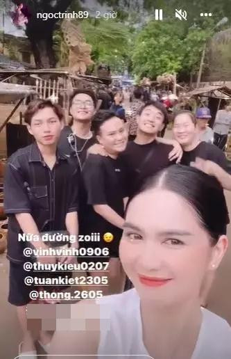 Ngọc Trinh tăng cân mặt tròn ú nu cute nhưng kém sang - Hình 6 Ngoc Trinh tang can mat tron u nu cute nhung kem sang-Hinh-6