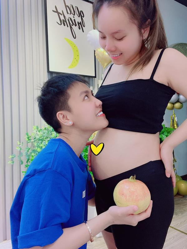 Ảnh hot giờ mới lộ cặp Bi Bảo - Múi Xù trước khi chia xa - Hình 2 Anh hot gio moi lo cap Bi Bao - Mui Xu truoc khi chia xa-Hinh-2