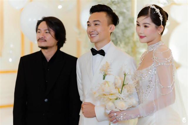 Lộ diện mỹ nhân bắt được hoa cưới Lê Âu Ngân Anh - Hình 10 Lo dien my nhan bat duoc hoa cuoi Le Au Ngan Anh-Hinh-10