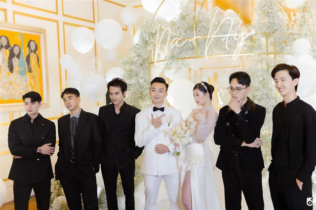 Lộ diện mỹ nhân bắt được hoa cưới Lê Âu Ngân Anh - Hình 9 Lo dien my nhan bat duoc hoa cuoi Le Au Ngan Anh-Hinh-9